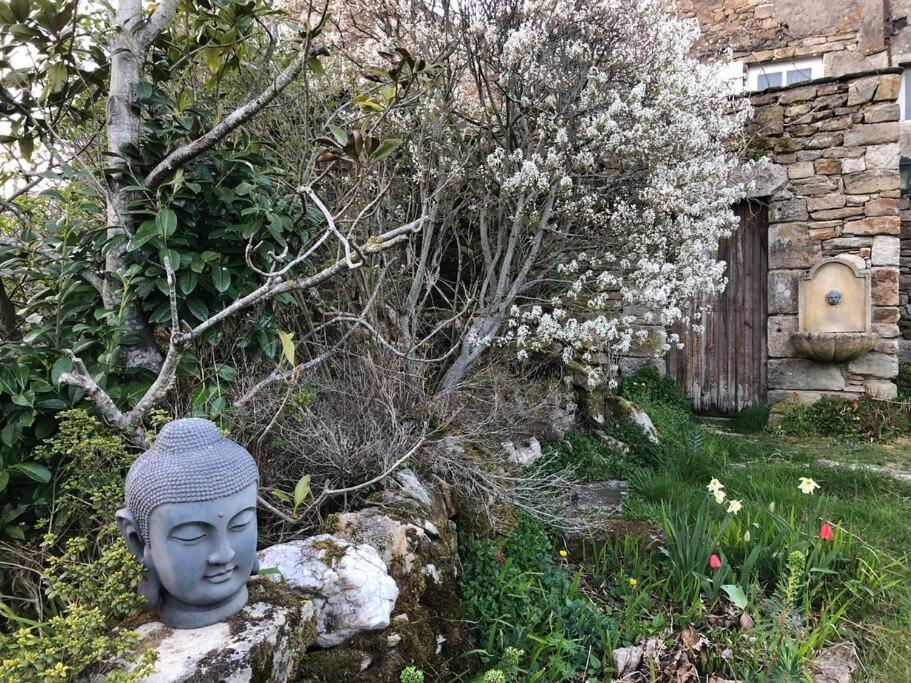 Maisonnette De Charme Les Jardins De Lou Boussac  Exterior photo